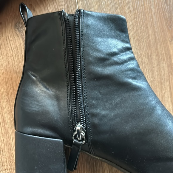 Urban outfitters black boots, size 6 - Picture 5 of 9